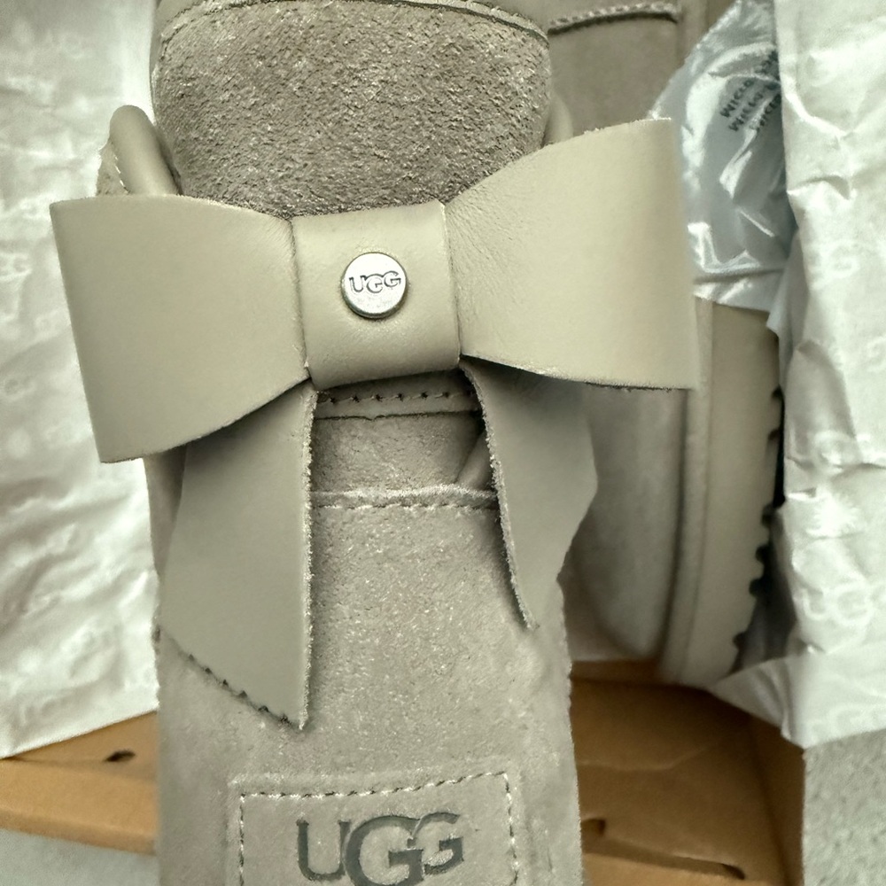 UGG Women's Ultra Mini Bailey Leather Bow Boot - gray size 9 NEW without box - Picture 6 of 7